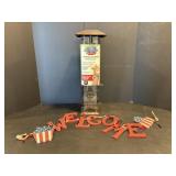 Vtg Welcome sign & bird feeder 18" tall