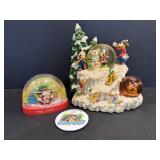 Vtg Disney snow globe music box with pluto head...