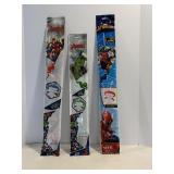Vtg Manuel Avengers kites