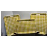 Yellow & white gingham patterned serving...