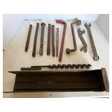 Misc tools & metal carrier..