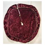 Crushed Velvet Tree Skirt 47" Dia Has Some...