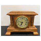 Vtg Wood mantel clock