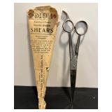 Vtg C- Mon master barber shears with ...