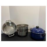 Mixing bowls & blue pot wild & misc pot