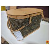Vintage Extra Large Picnic Basket (H103)
