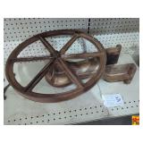 Vintage Cast Iron Pulley Wheel (H083)