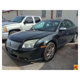 2009 Mercury; 184,372 Miles; VIN 1MEHM42W09G611178