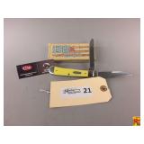 Case XX USA 3254 CS Yellow Trapper Pocket Knife with Box