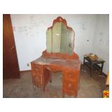 Vintage Vanity Dresser