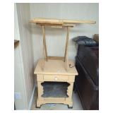 Night Stand & 2 TV Trays