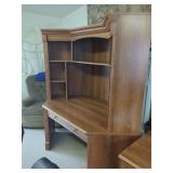 Corner Desk With Hutch