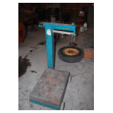 Vintage Toledo Portable Floor-Type Balance Beam Scale