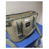 Yeti Hopper Flip 18 Cooler