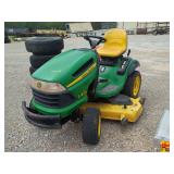 John Deere LA175 Lawn Tractor