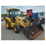 New Holland Backhoe; SN 31050608