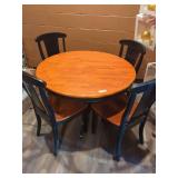 Round Dining Table With (4) Chairs
