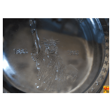 Items in Box: Statue of Liberty Plate & More