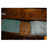 Contents in Drawers: Linens & More