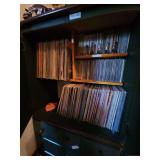 Contents in Hutch: LP