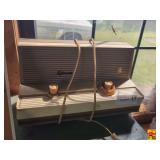 Vintage Sylvania Tube Radio (1960