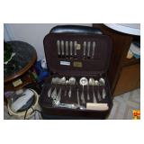 Cameo Silverware Set in Pacific Silver Cloth Lined Chest