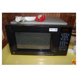 General Electric Household Microwave Oven Model JES1131GB 001