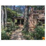 Charming 3-Bedroom/2-Story Condo In South Huntsville