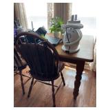 Wood Dining Table With Turned Legs