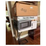 Hamilton Beach Midsize Microwave Oven