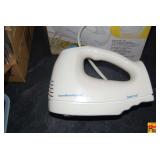 Hamilton Beach Bowl Rest Hand Mixer with Storage Case and Beaters