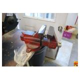 Fuller 4 1/2 Inch Bench Vise