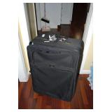 Atlantic Black Rolling Suitcase Luggage