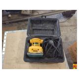 DeWalt Palm Sander, DW411K, SN 267086