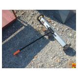 Central Machinery 30" Magnetic Floor Sweeper