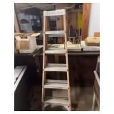 Louisville Fiberglass Stepladder