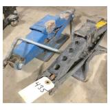2) screw jacks