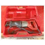 Milwaukee 6519-30 elect Sawzall & case