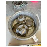 3) 16" beauty rinf, 4 hub covers for GM truck