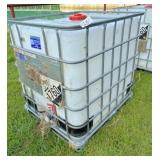 plast. container -cage is 39x48x45, unknown cont.