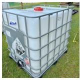 plast. container -cage is 39x48x45, unknown cont.