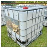 plast. container -cage is 39x48x45, unknown cont.