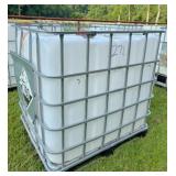 plast. container -cage is 39x48x45, unknown cont.