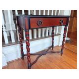 Entryway tble - like new