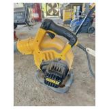DeWalt DWBL700 leaf blower