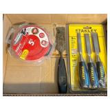 Box of wood chisels & sanding discs