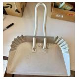 Large Aluminum Steel Dust Pan - Wide Body