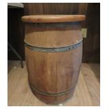 Vintage Wooden Banded Barrel w/Lid - 25x16"