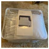 NEW King Size 5-Piece White Comforter Set