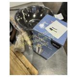 New Smallwares Bar Shaker, Stainless bowl